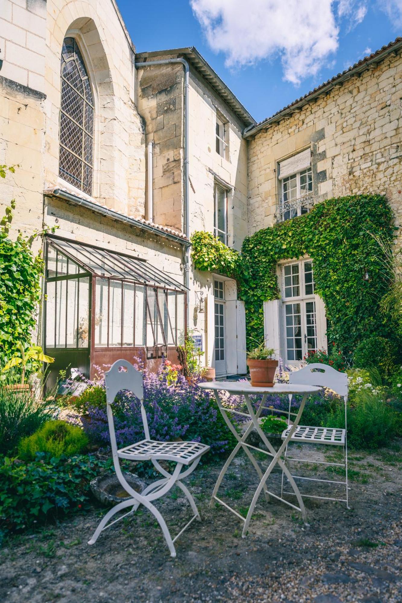 Le Prieure Sainte Croix Hotel Лудан Екстериор снимка