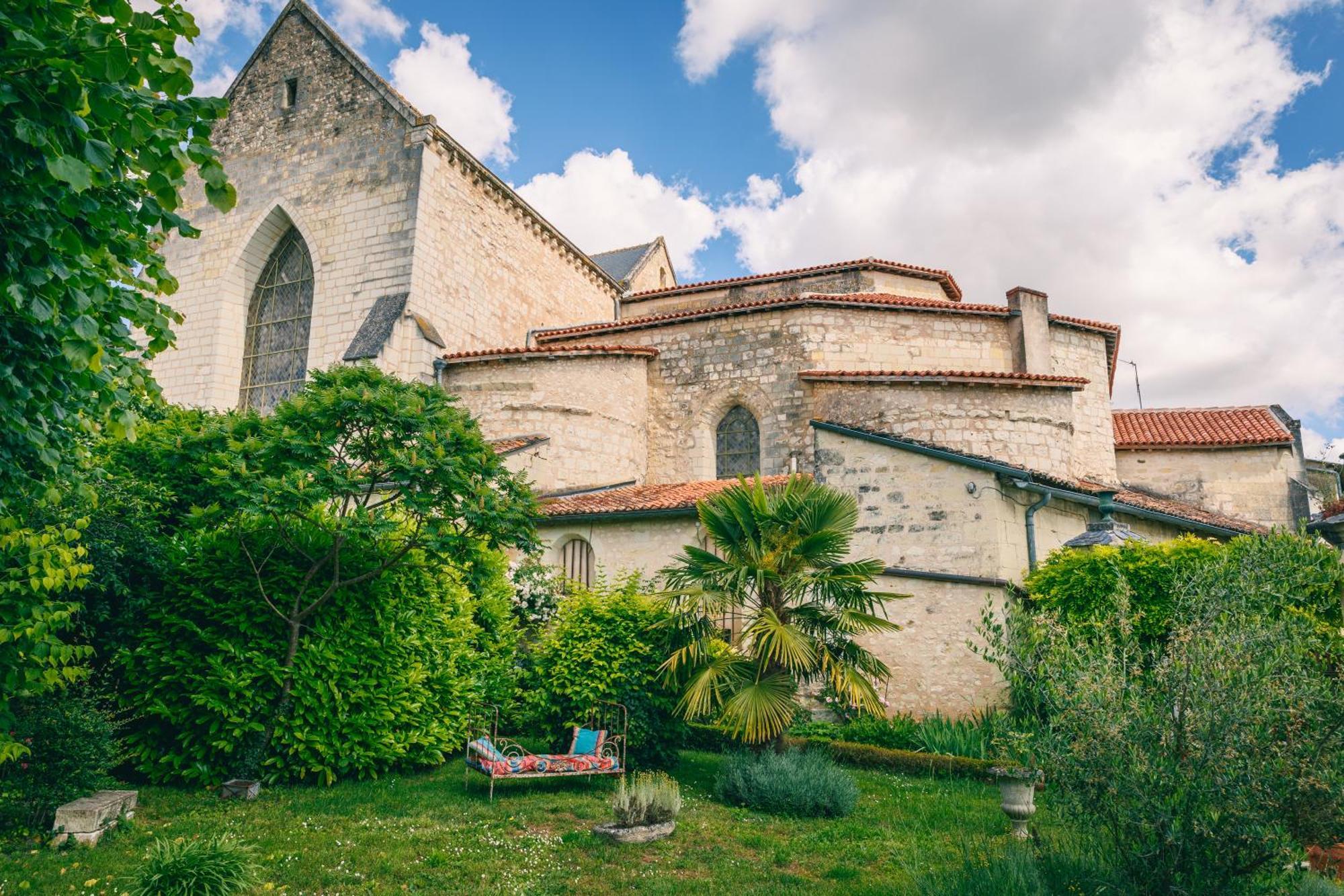 Le Prieure Sainte Croix Hotel Лудан Екстериор снимка