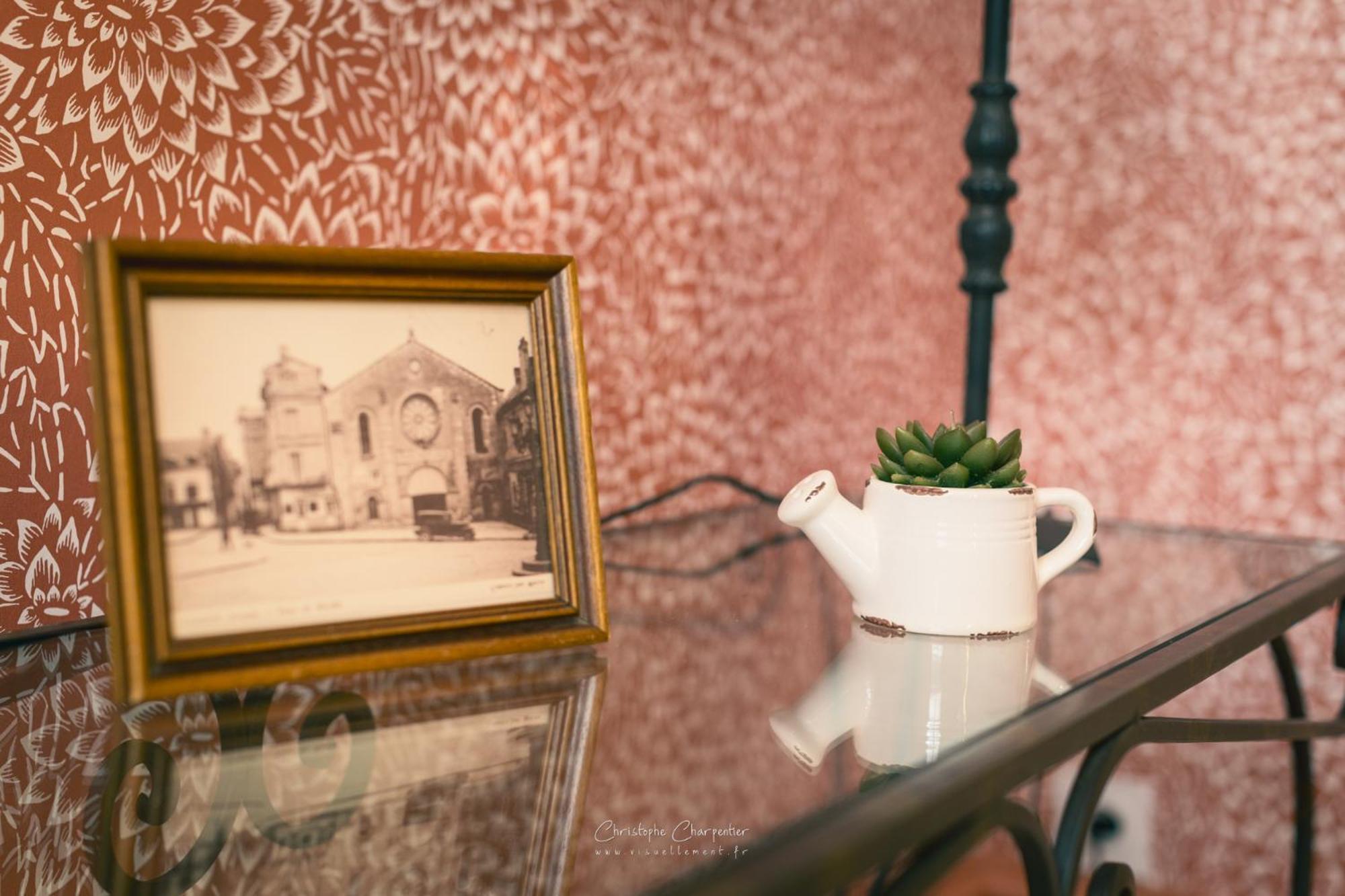Le Prieure Sainte Croix Hotel Лудан Екстериор снимка